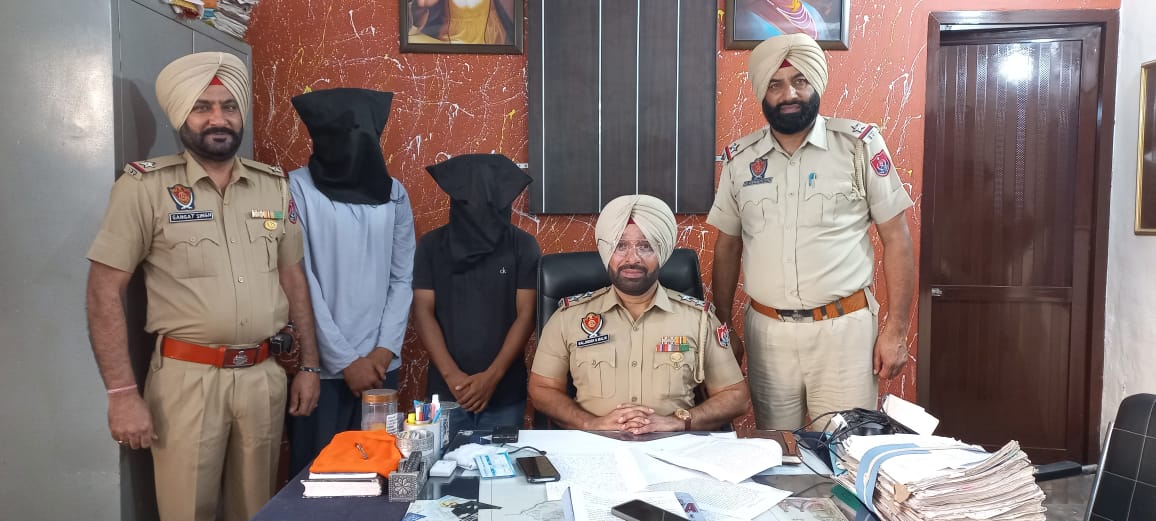 गढ़शंकर के फल गोदाम में दुष्कर्म के दो आरोपियों को पुलिस ने गिरफ्तार कर लिया है
